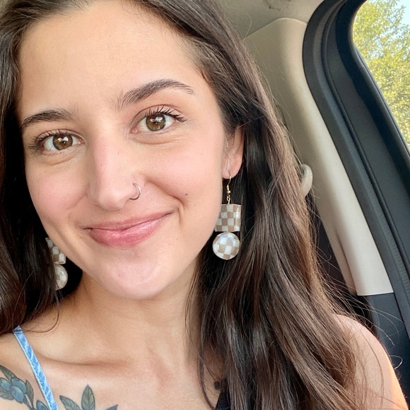 welcome! 👋🏼💁🏻‍♀️🛒 - Picture 3 of 5